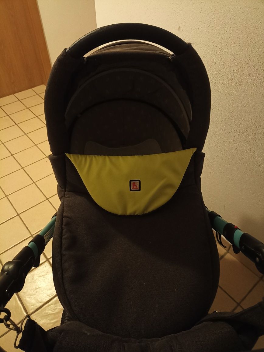 Sprzedam wózek 3w1 z adapterami