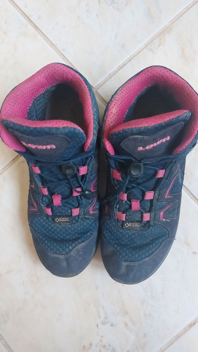 Віддам ботинки 35р Lowa з gore-tex