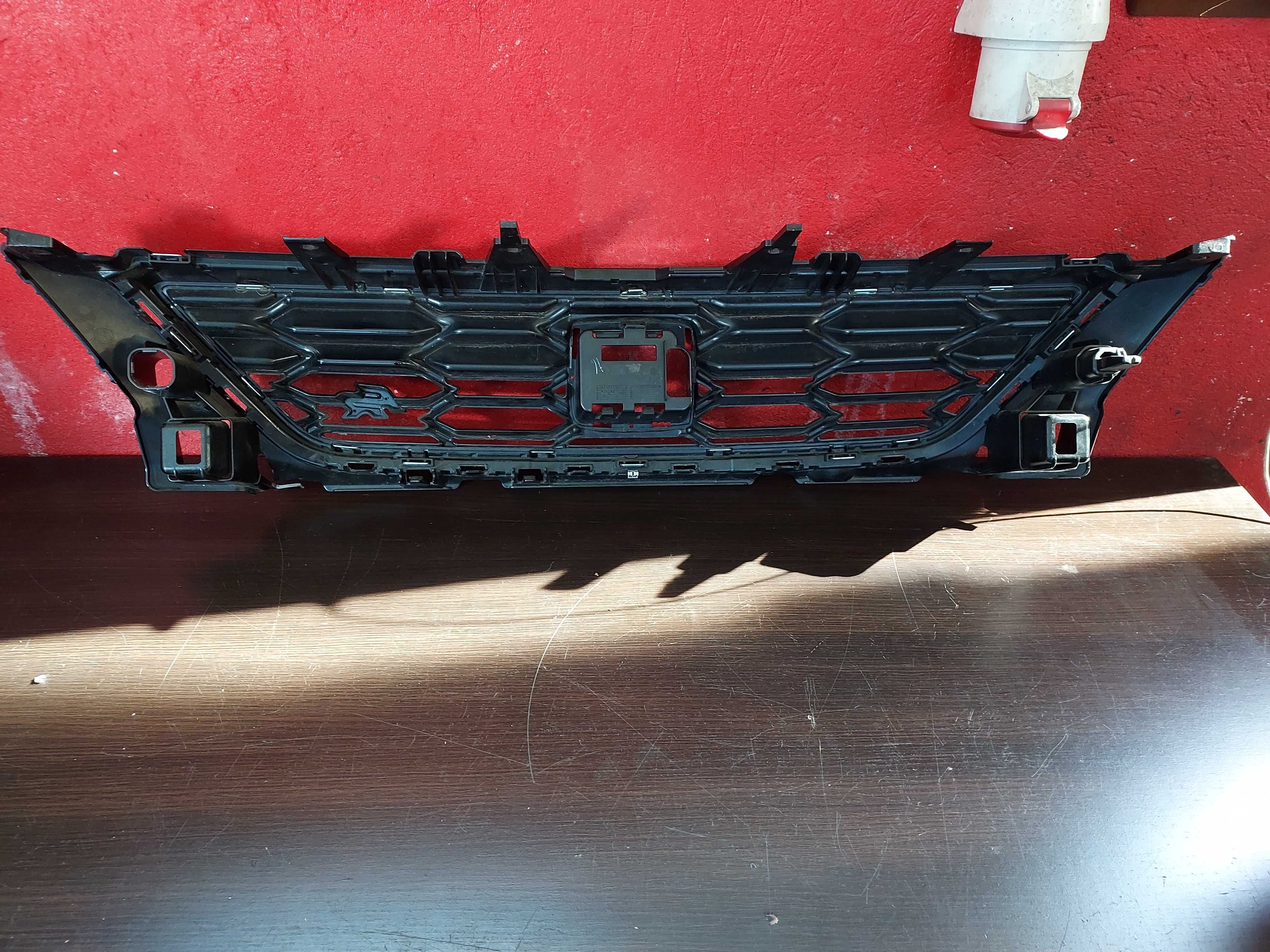 Grill Atrapa Chłodnicy SEAT ATECA  FR