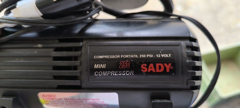 Compressor de Ar portátil 12v