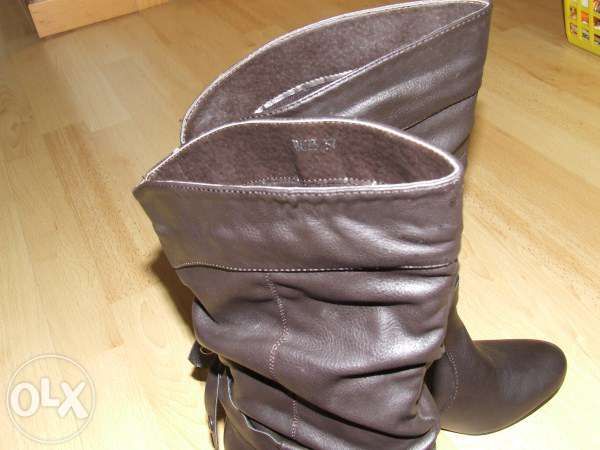 Botas n 37 castanhas