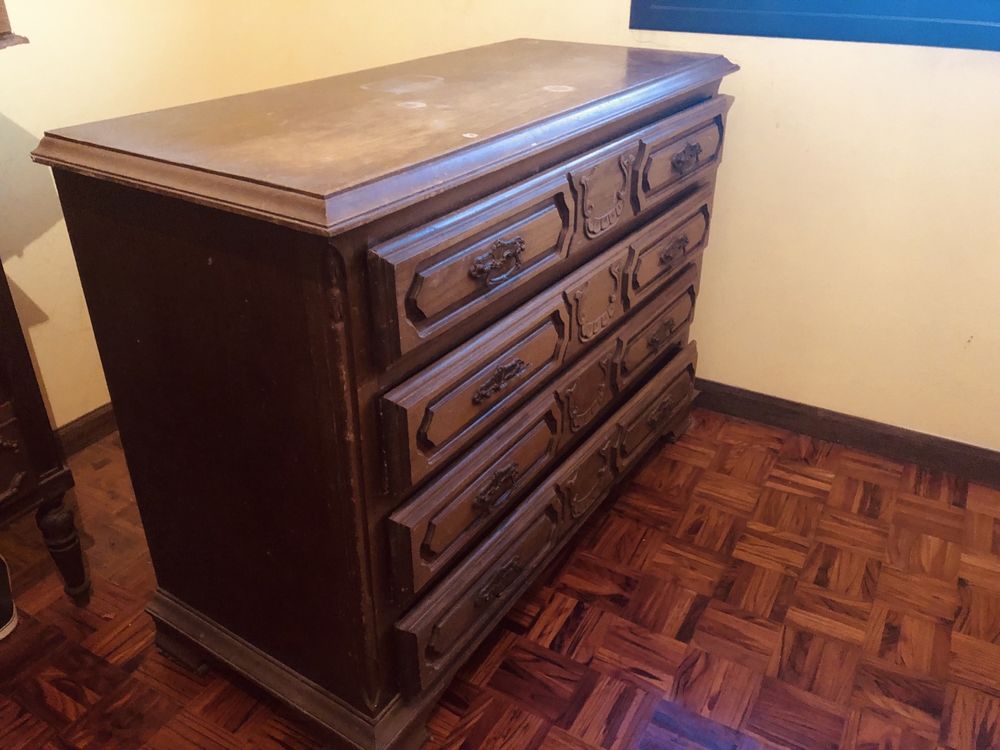 Móveis Vintage: comoda, guarda fatos, mesinha cabeceira