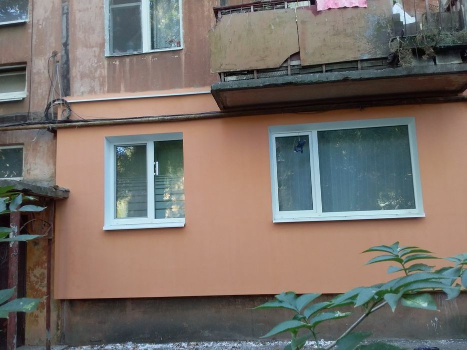 Виконуєм внутрішні і зовнішні будівельні роботи