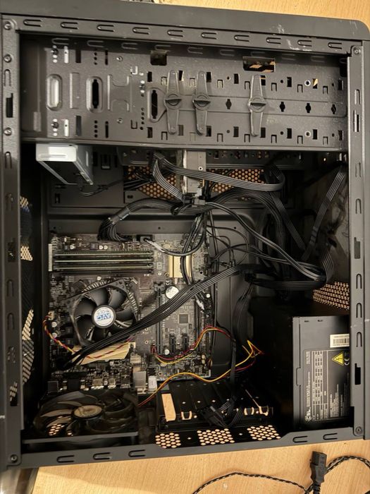 Ігровий комп’ютер Intel Core i7-7700 / 12 ГБ / 1 ТБ HDD