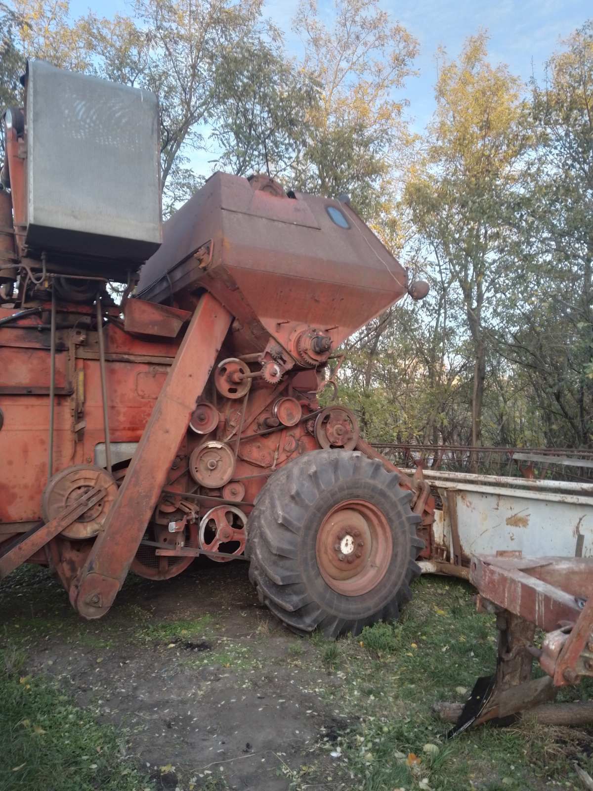 Продам комбайн Нива