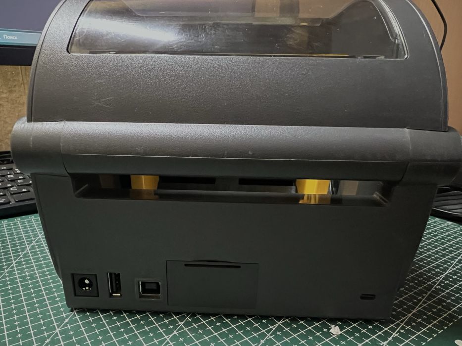 Термопринтер етикеток, штрих-кодів Zebra ZD421 для Нової Пошти