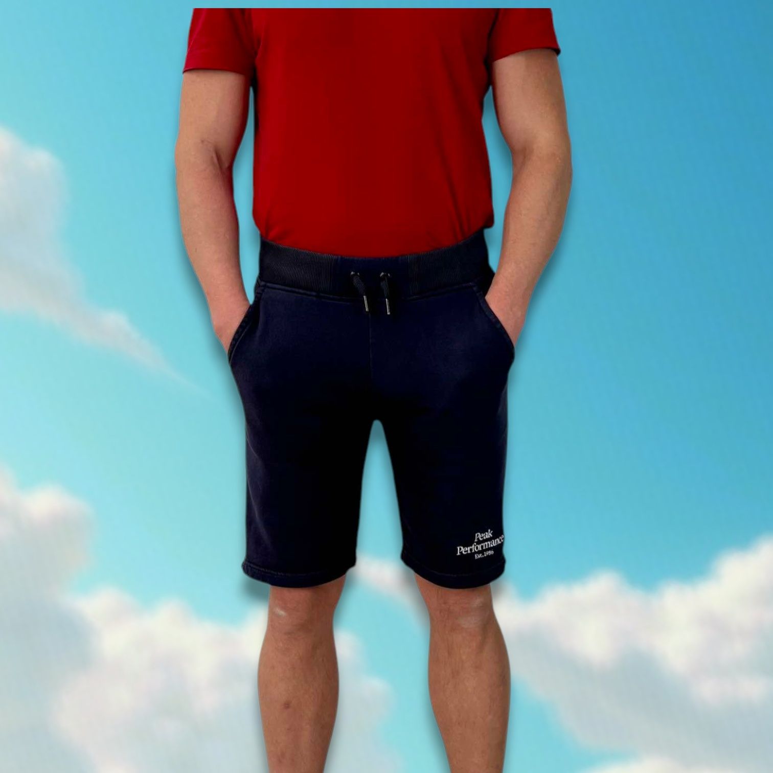 Peak Performance szorty męskie S
Rozmiar S 
Kolor:granatowy 
Stan:idea