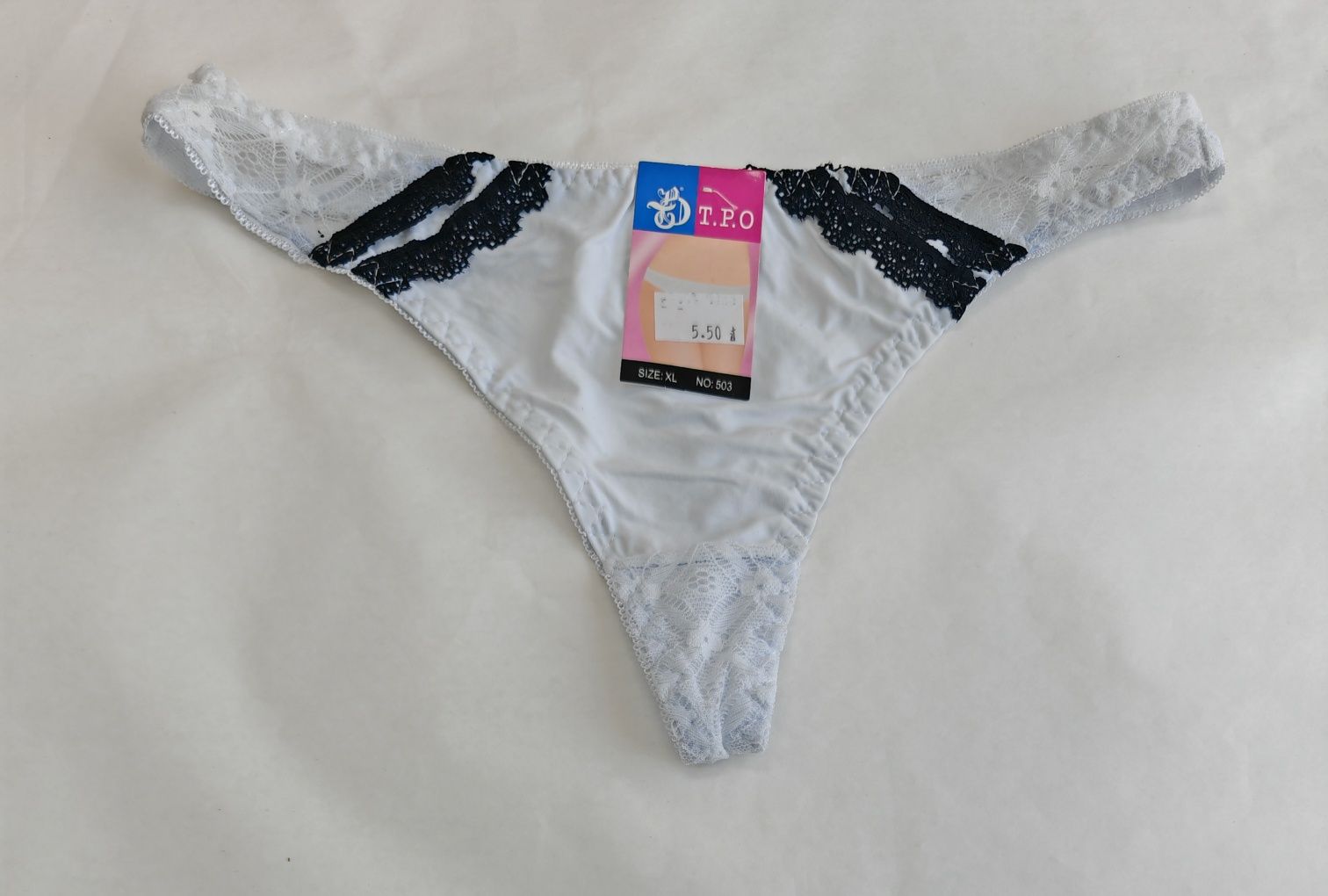 Stringi damskie.