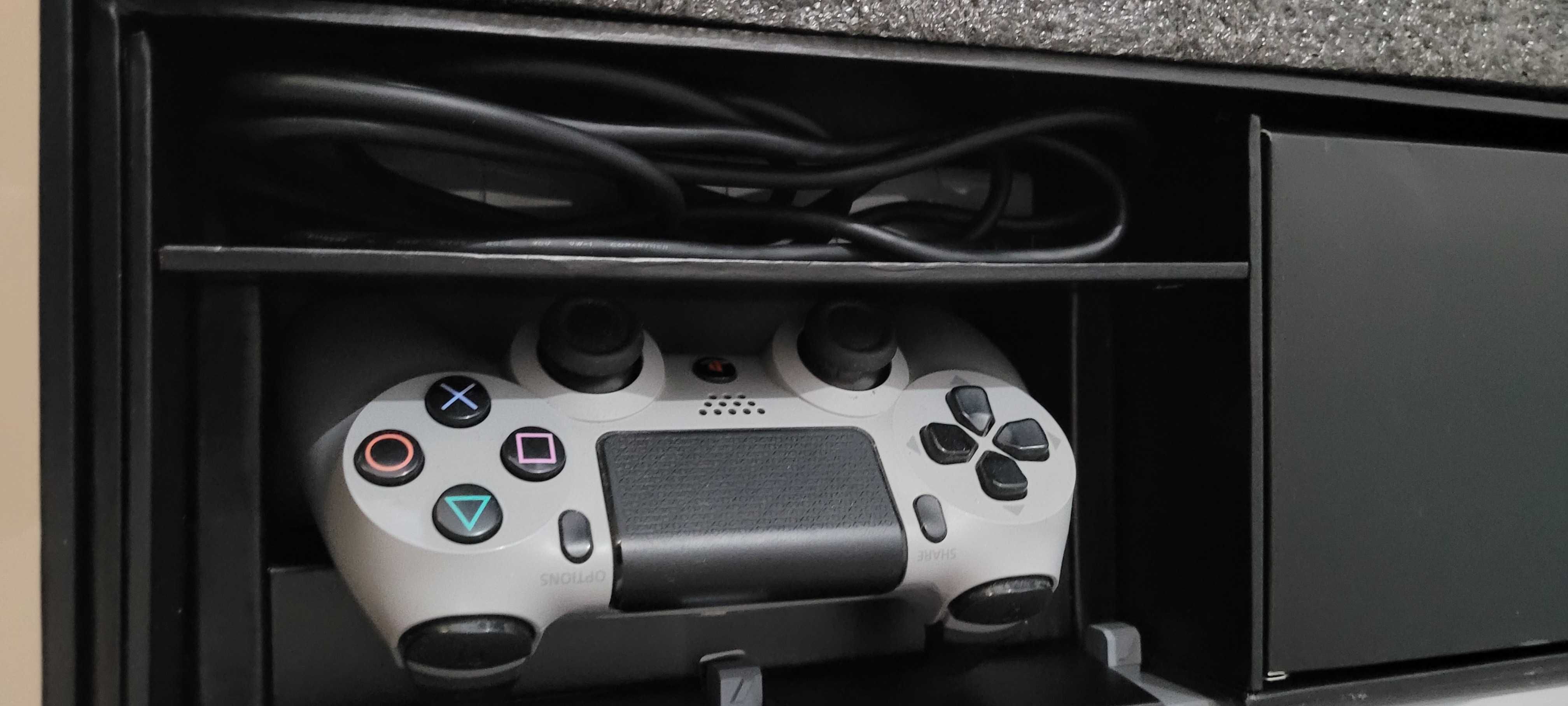 PlayStation 4 wersja Limitowana na 20-lecie marki