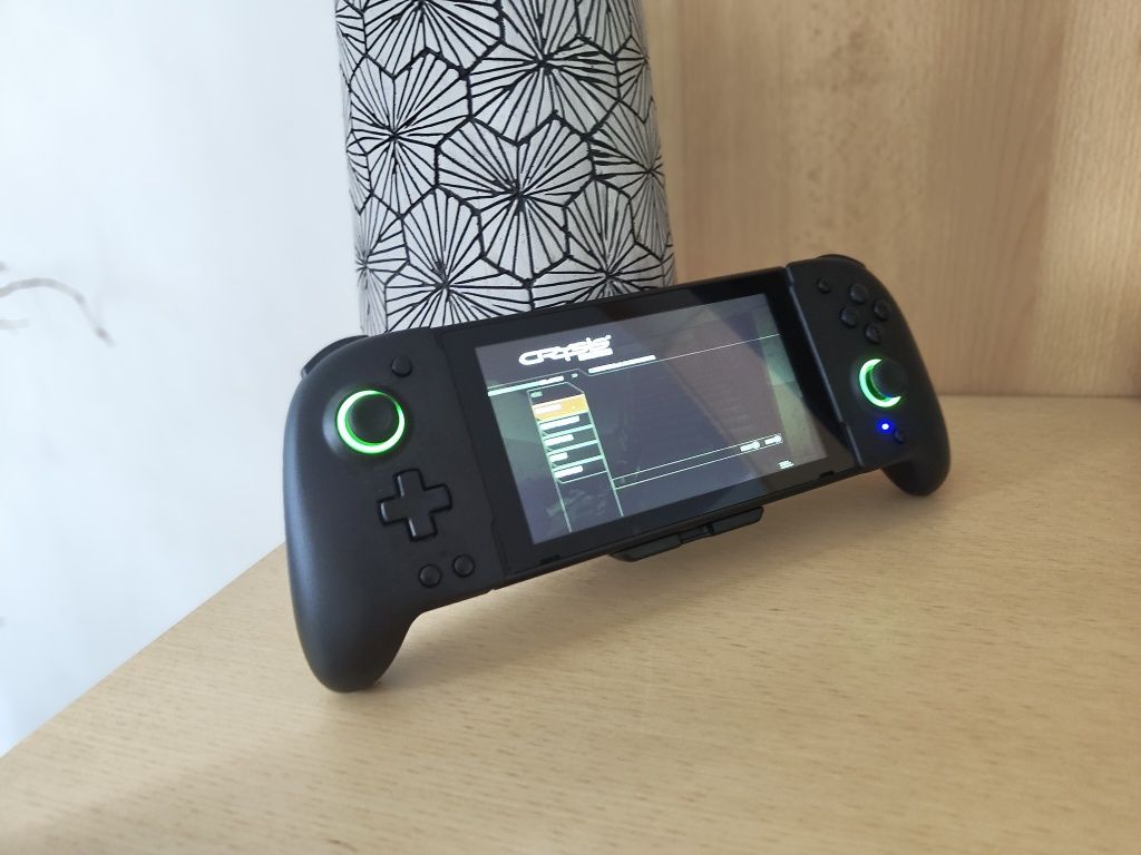 Nintendo switch + аксесуар + чихол