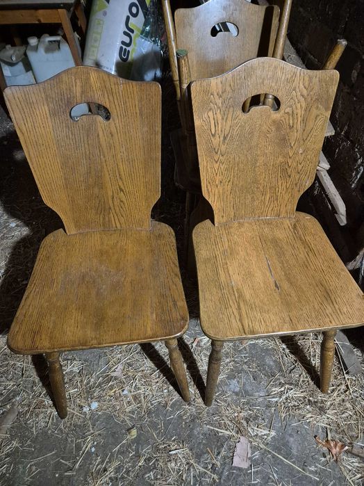 Krzesła drewniane dąb 4 sztuki z fabryki z Radomska.