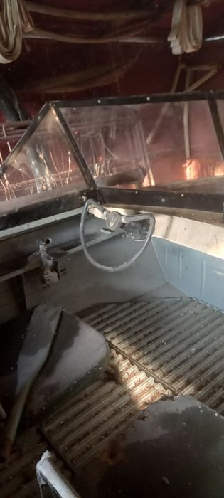 Лодка "Прогрес 4" з мотором Віхрь 30 та пристроями для транспортування