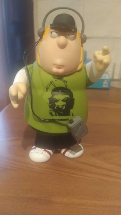 Vendo figuras Simpsons e Family Guy