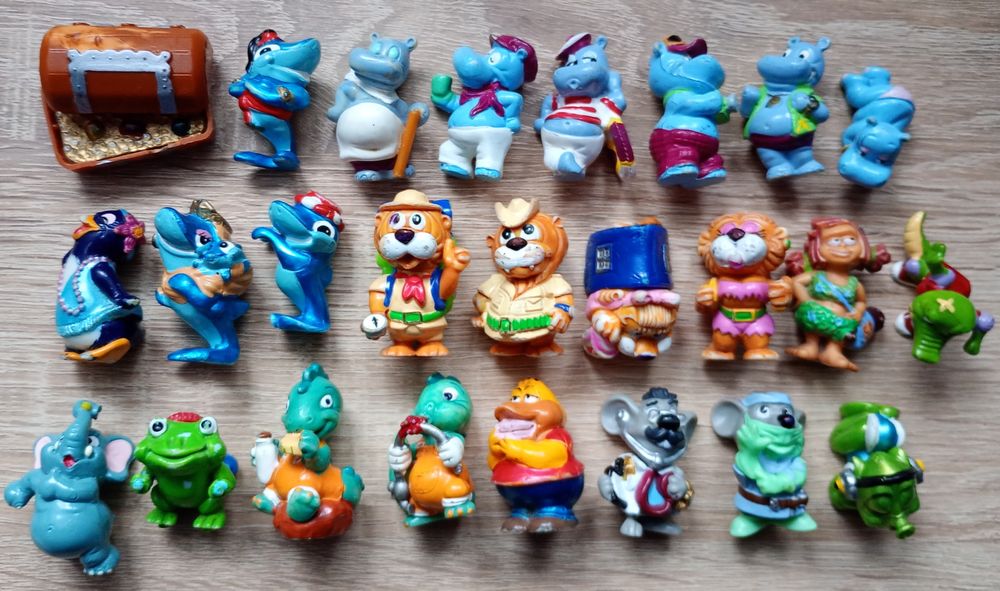 Киндеры разные, натунс, новый год, пони, агли доллс