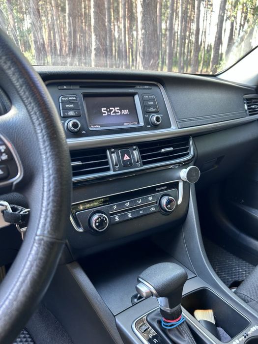 Кіа optima 2016рік ,гарний стан,має антигравійне покриття