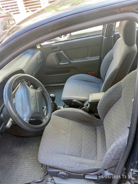 Hyundai Lantra ano 95