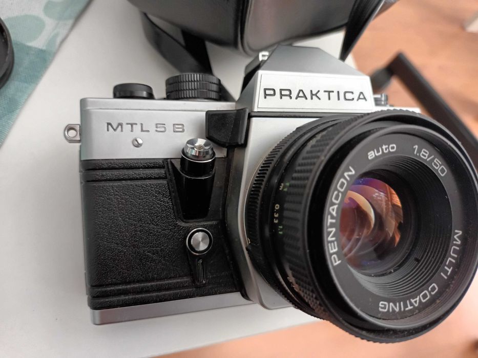 Máquina Fotográfica Analógica SLR  Vintage Praktika MTL 5 B