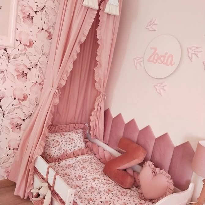 Meble dziecięce dziewczynka