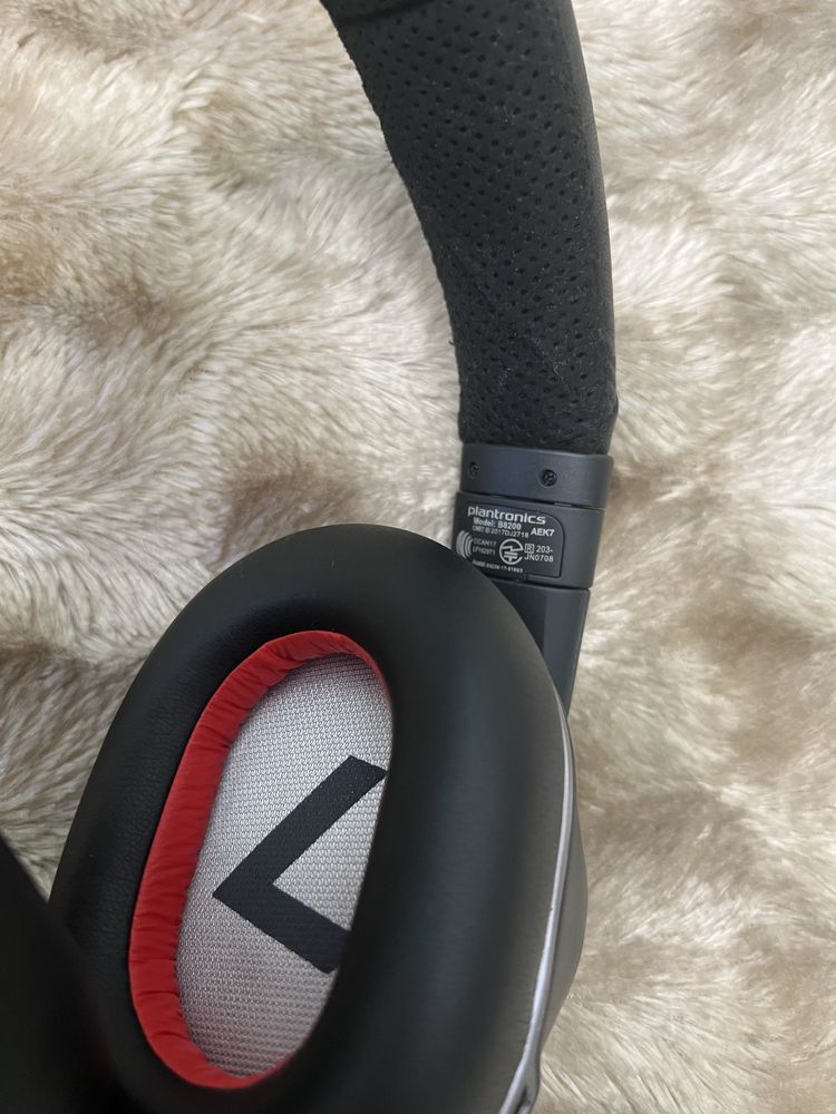 Навушники Plantronics Voyager 8200 UC