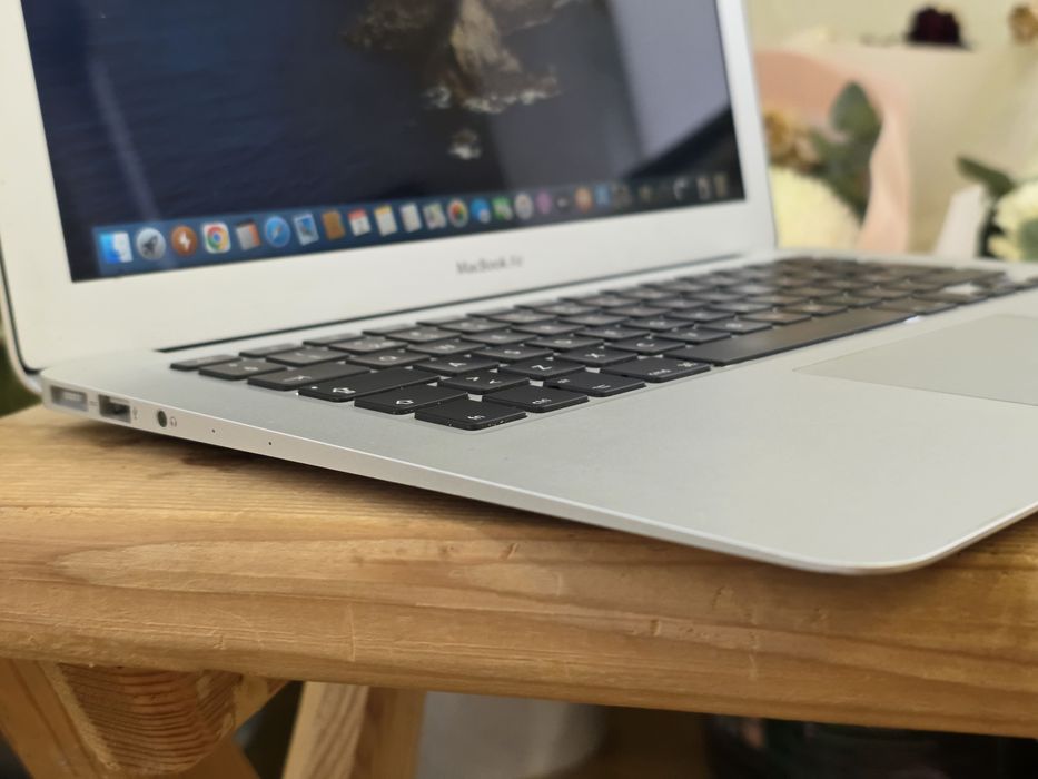 Apple MacBook Air a1466 i5 2013 4/128