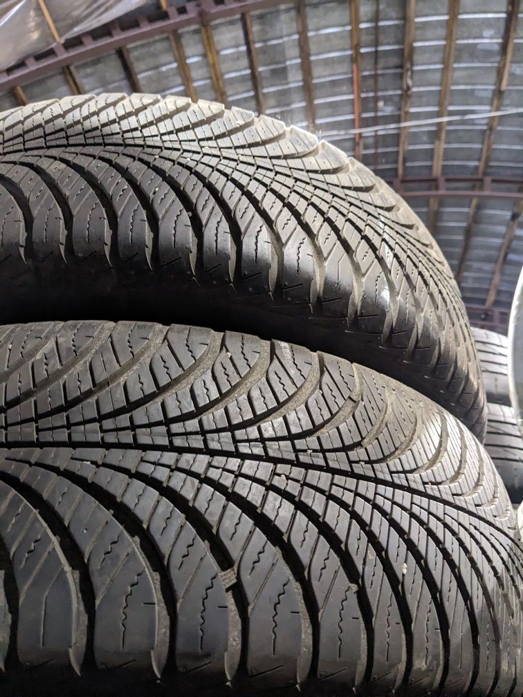 215/65r17 Goodyear 2020рік всесезон