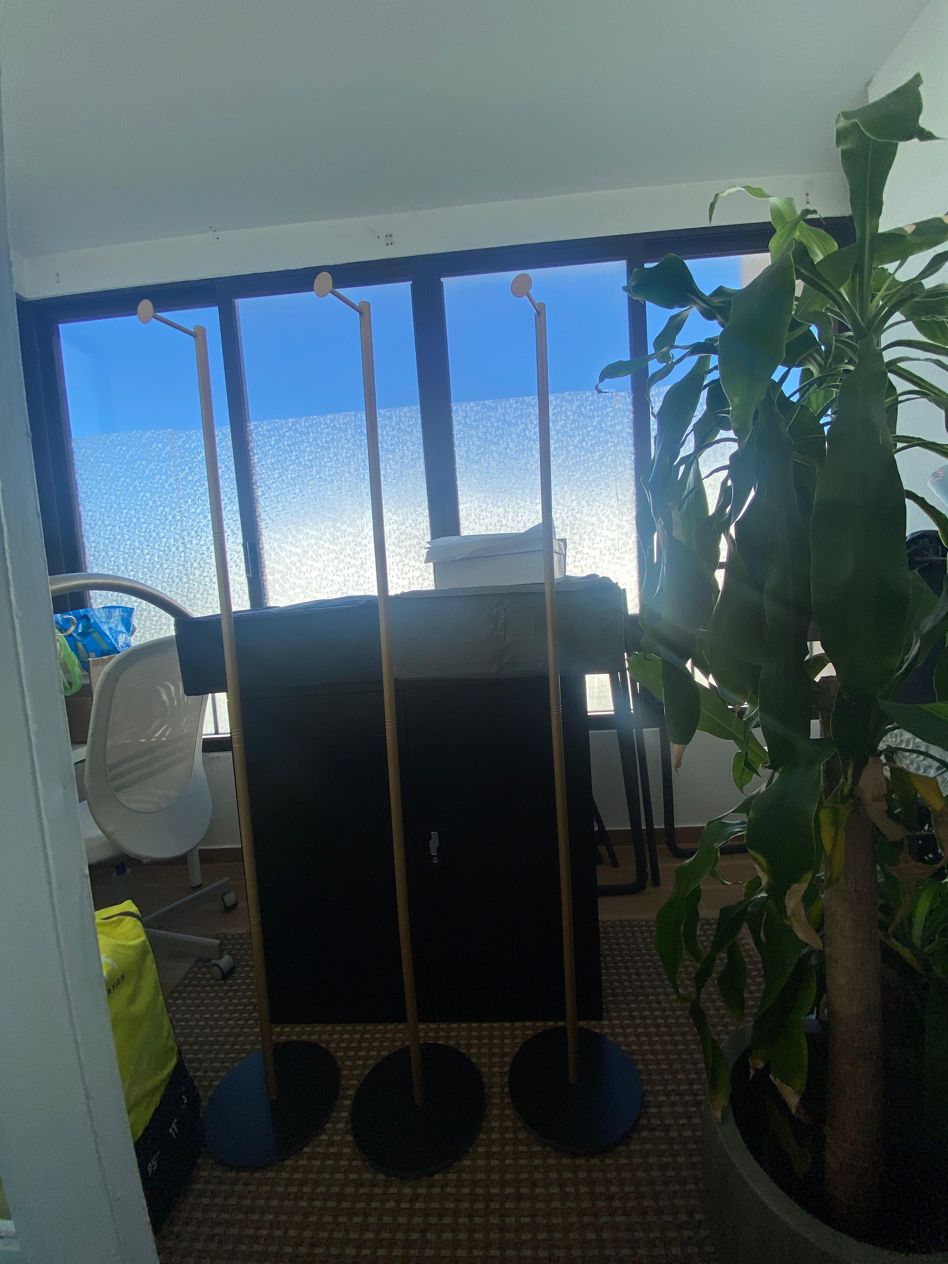 Cabides e provador