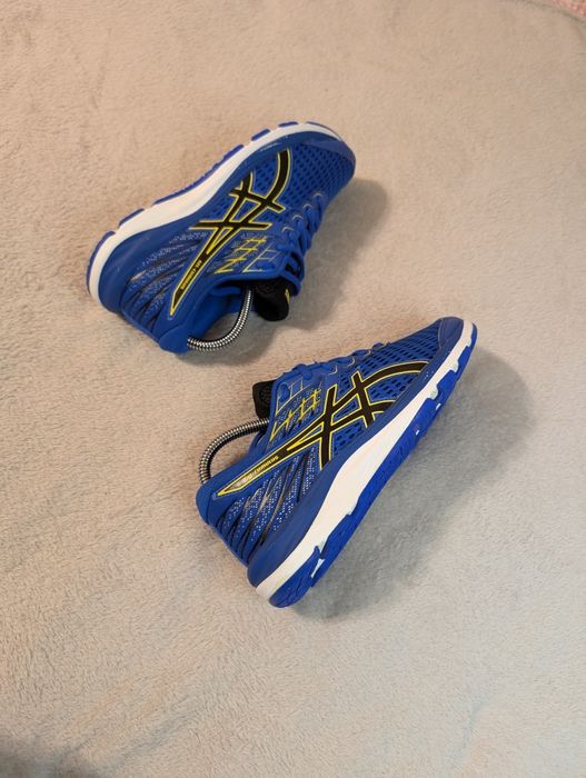 Кросівки asics 38 розмір 23.5-24 см