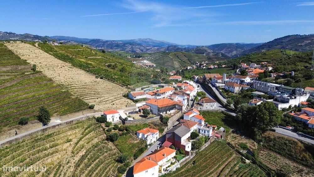 Moradia T8 para venda