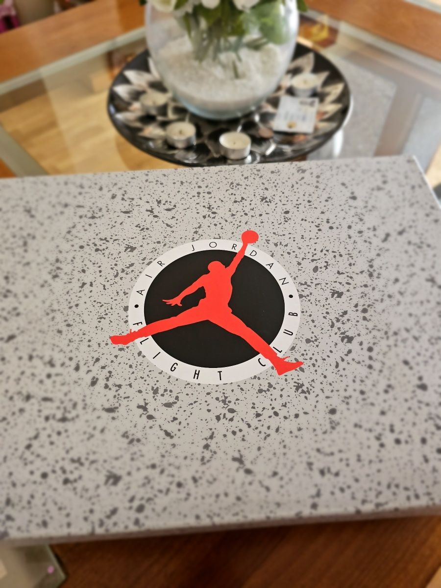 Jordan 5 tamanho 42.5