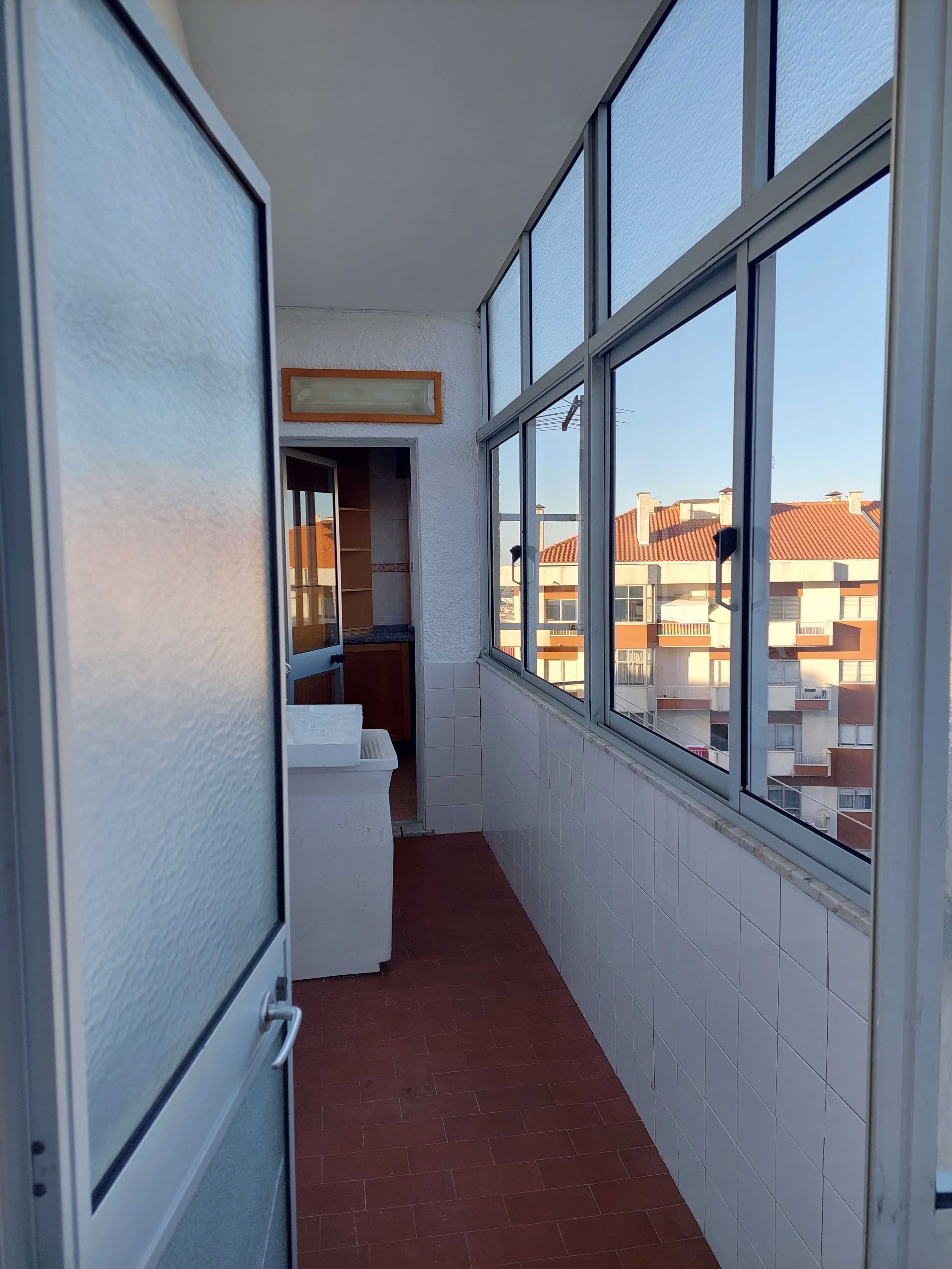 Vende-se Apartamento T4 | Guarda - Centro | Próximo do Shopping La Vie