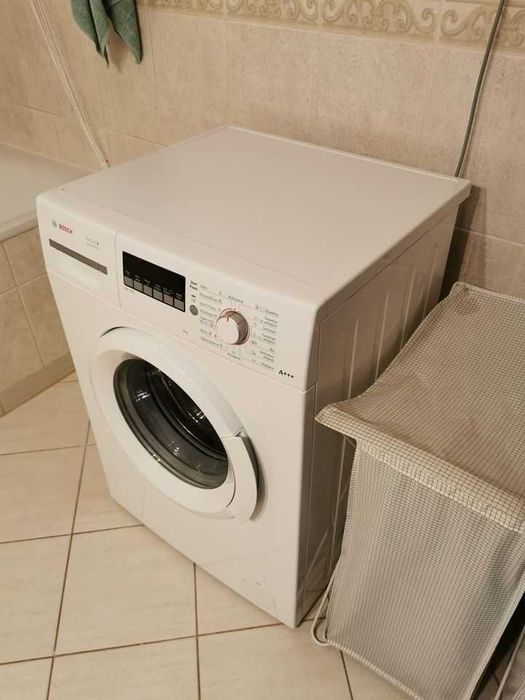 Pokój w dwupokojowym mieszkaniu obok placu Strzegomskiego