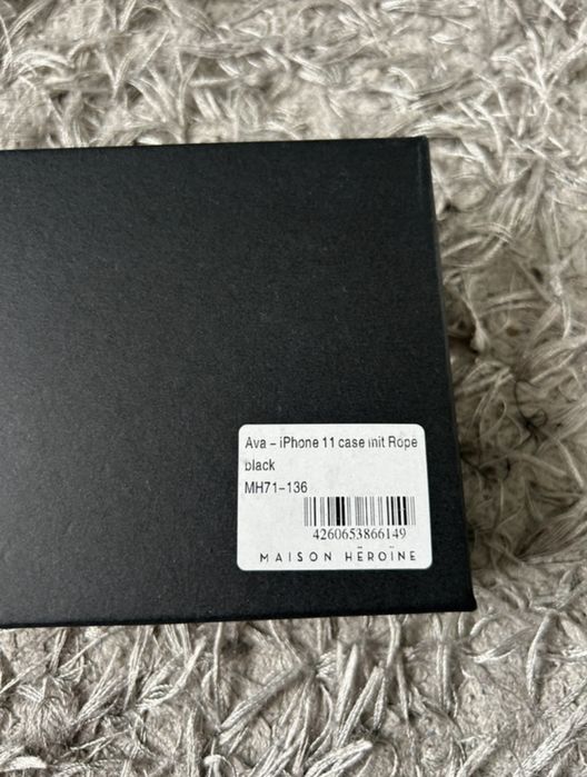 Case na sznurku iphone 11