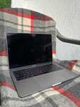 Macbook Pro 13 2017  8/512gb touchbar