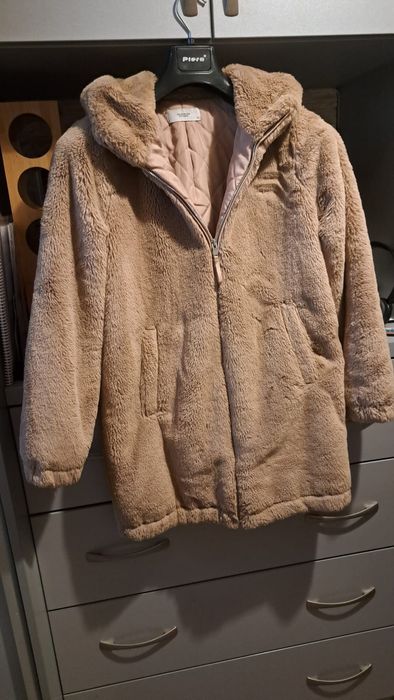 Futerko damskie z kapturem Reserved