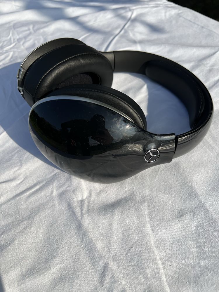 Продам бездротові навушники Bluetooth Mercedes