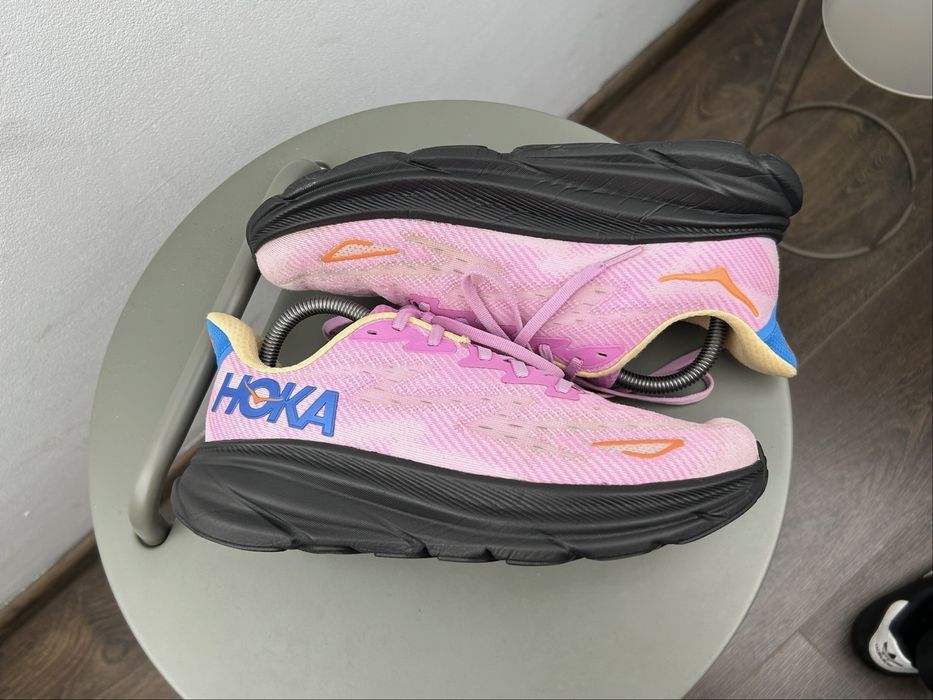 Оригінал! Кросівки Hoka Clifton 9 40.5 розмір MM923