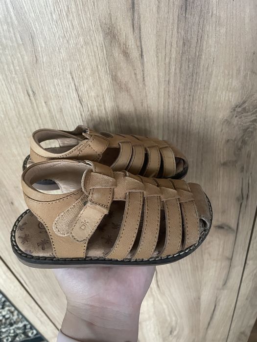 Босоніжки Okaidi 25 р для хлопчика