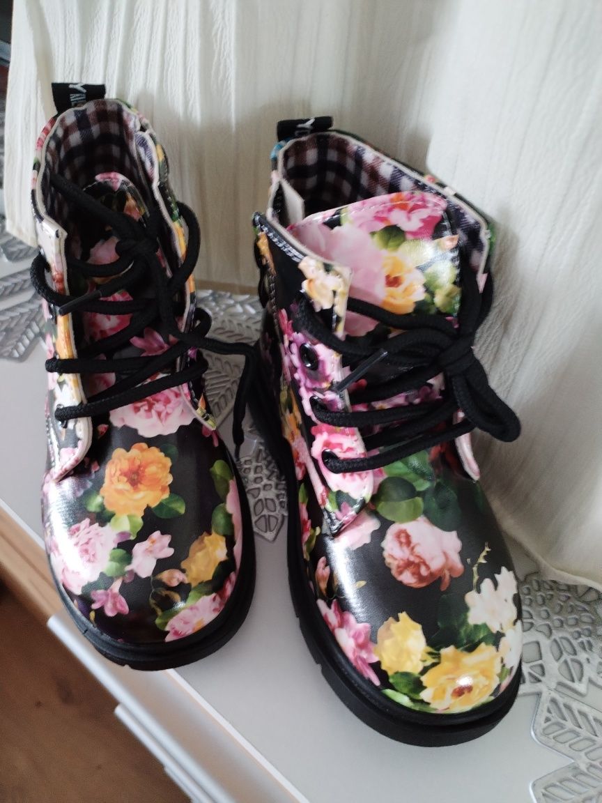 Botki w kwiaty 30