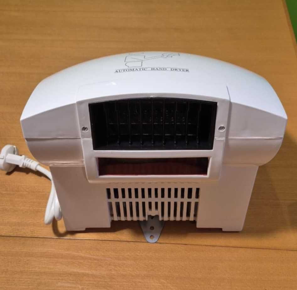 Suszarka do rąk biała 1800W M 688