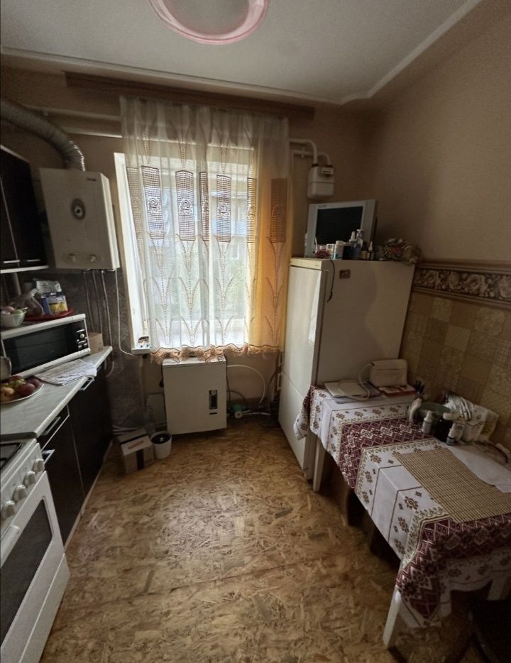 Продається 1 кімнатна квартира в центрі міста