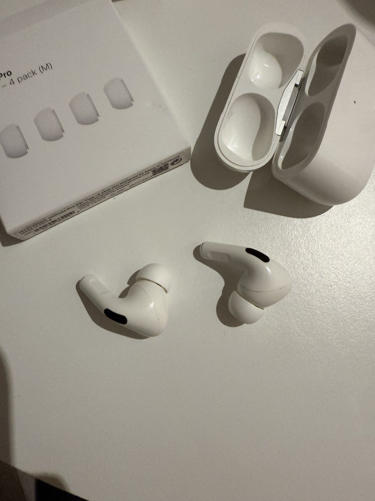 AirPods Pro z nowymi gumkami