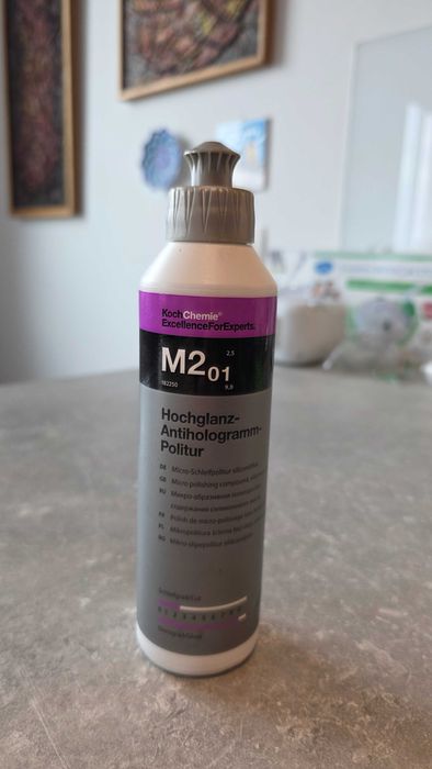 Pasta polerska do samochodu Koch Hochglanz-Antihologramm-Politur M2.0