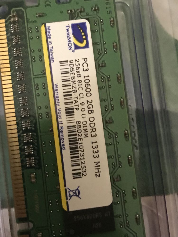 Продам оперативную память по 2 гб (не HYPER X)