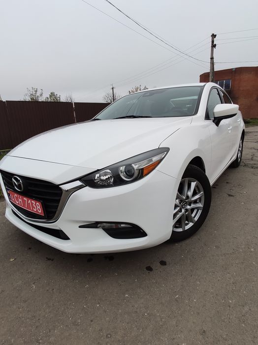Mazda 3  2018 рік