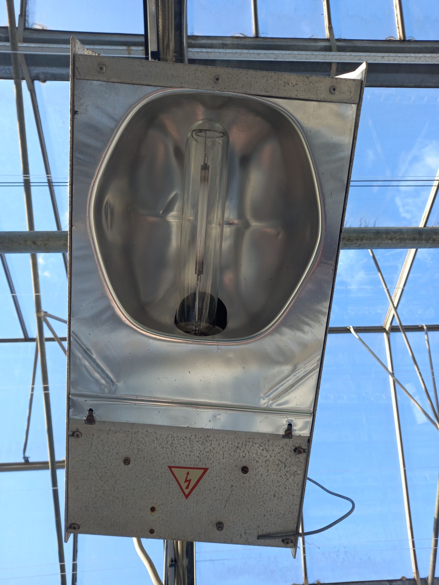 Lampy sodowe szklarnia 250W