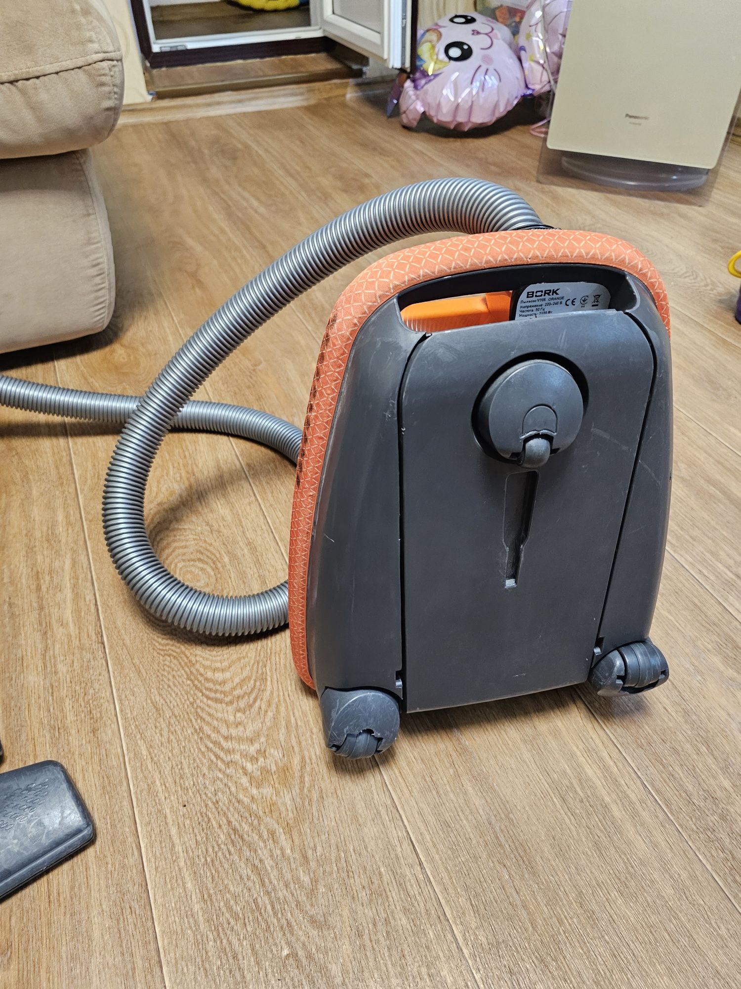 Пылесос Bork V705 orange