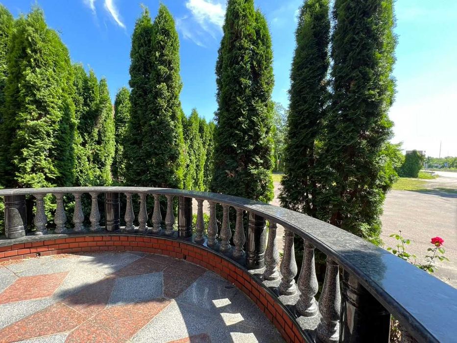 Продаж кафе,фасад траса Київ-Житомир + ділянка 75 соток