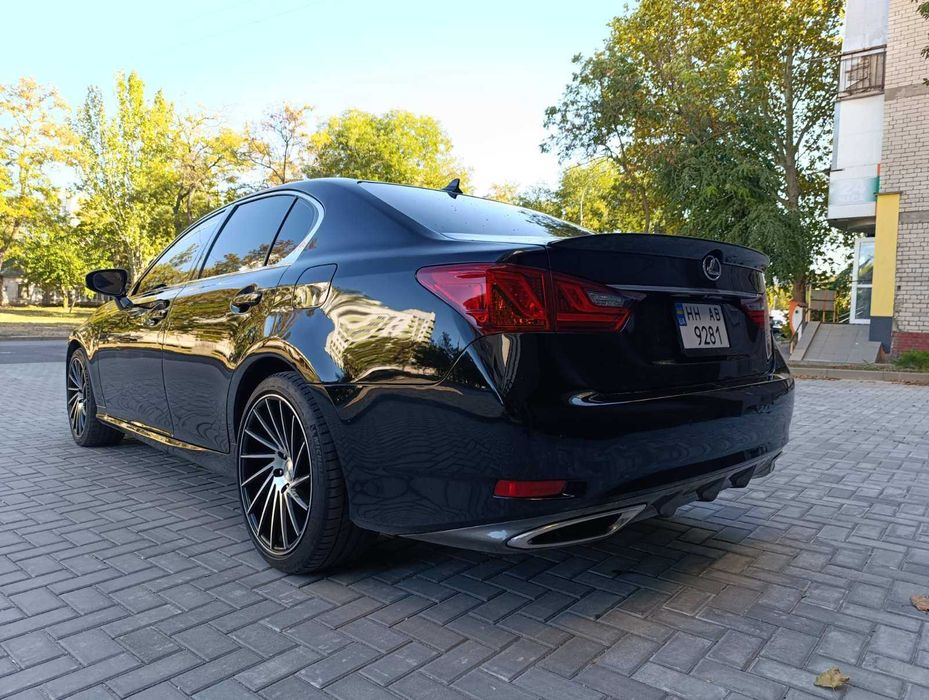 Lexus GS 350 2014 року 3.5 л. /бензин