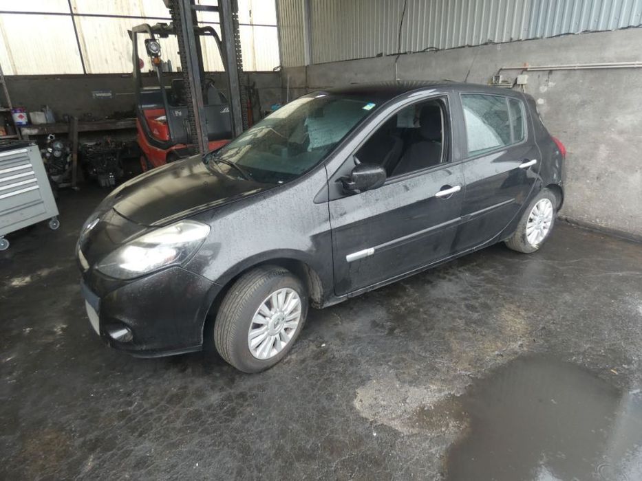 Renault Clio III de 2010 para peças