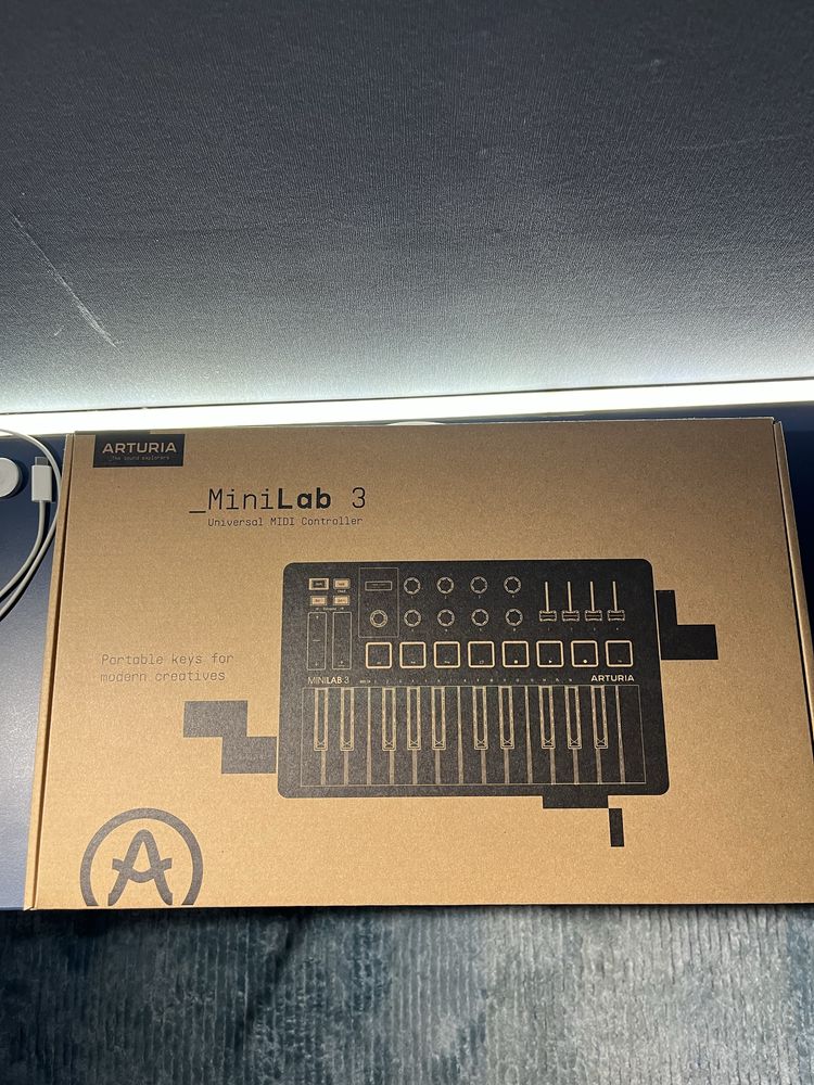 Midi-Клавиатура Arturia MiniLab 3 Новая